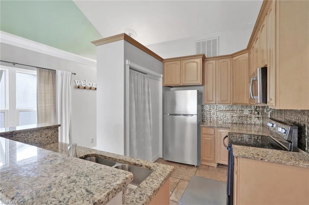 ISLAND PARK WOODS - Residential