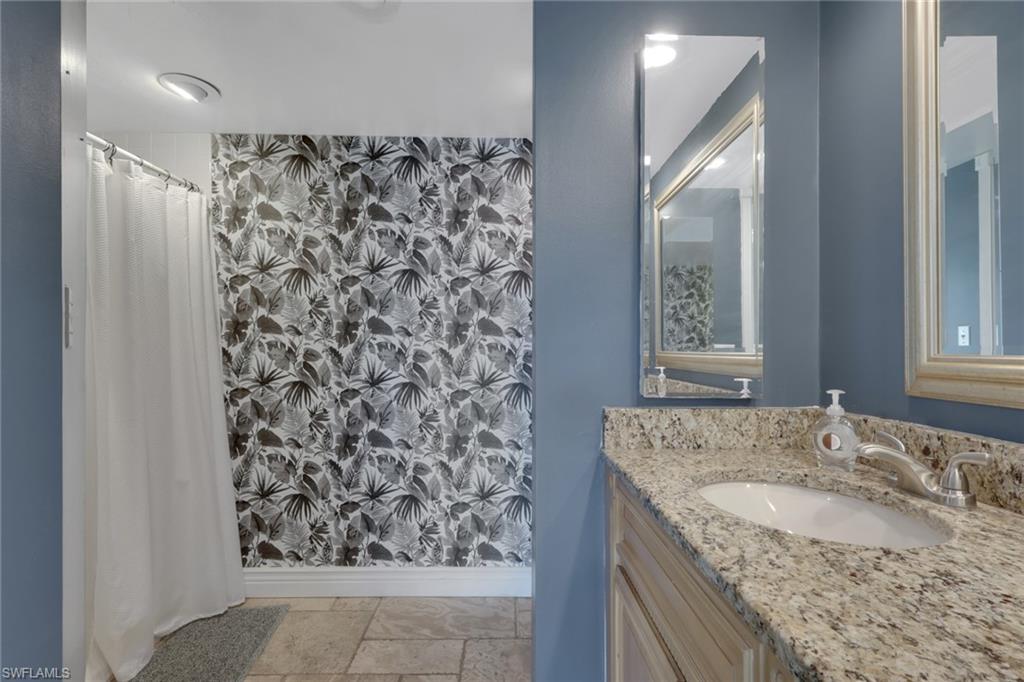 ISLAND PARK WOODS - Residential