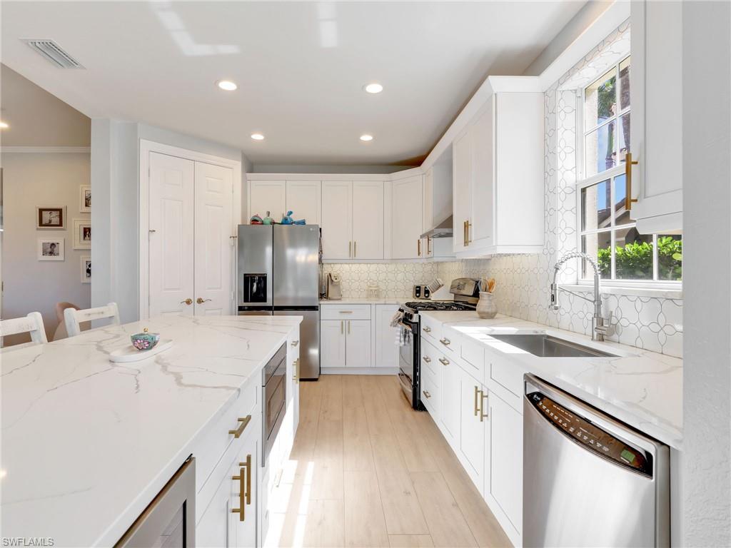 CHERRY OAKS - Residential