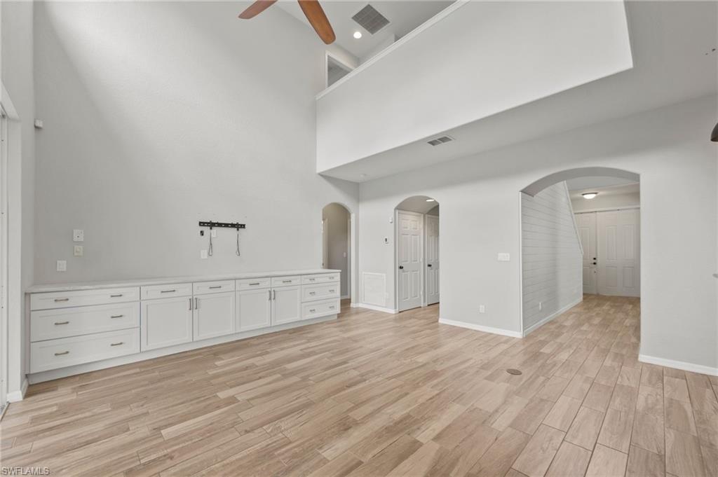 MAGNOLIA LAKES - Residential