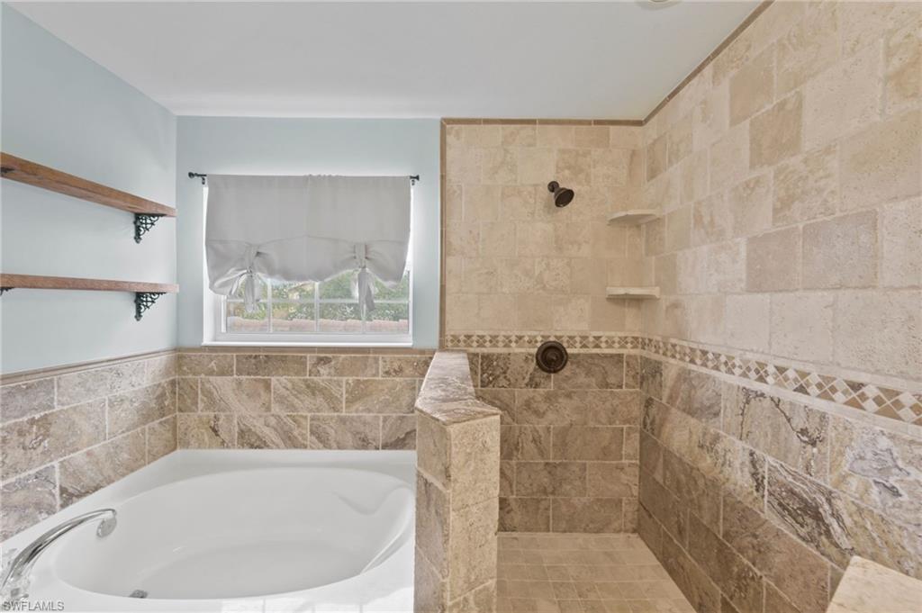 MAGNOLIA LAKES - Residential