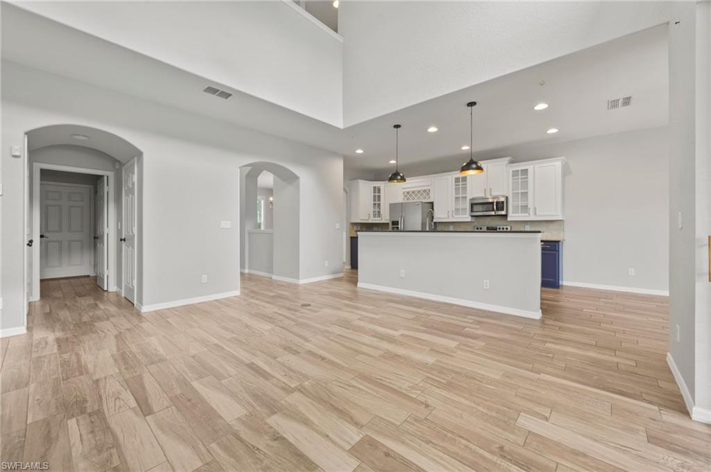 MAGNOLIA LAKES - Residential