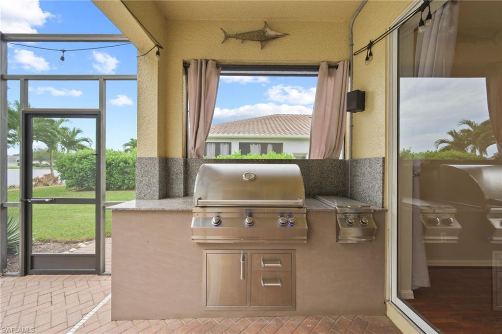 MAGNOLIA LAKES - Residential