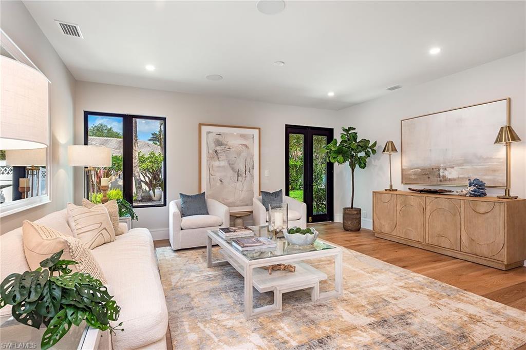 PINECREST AT PELICAN BAY - Residential