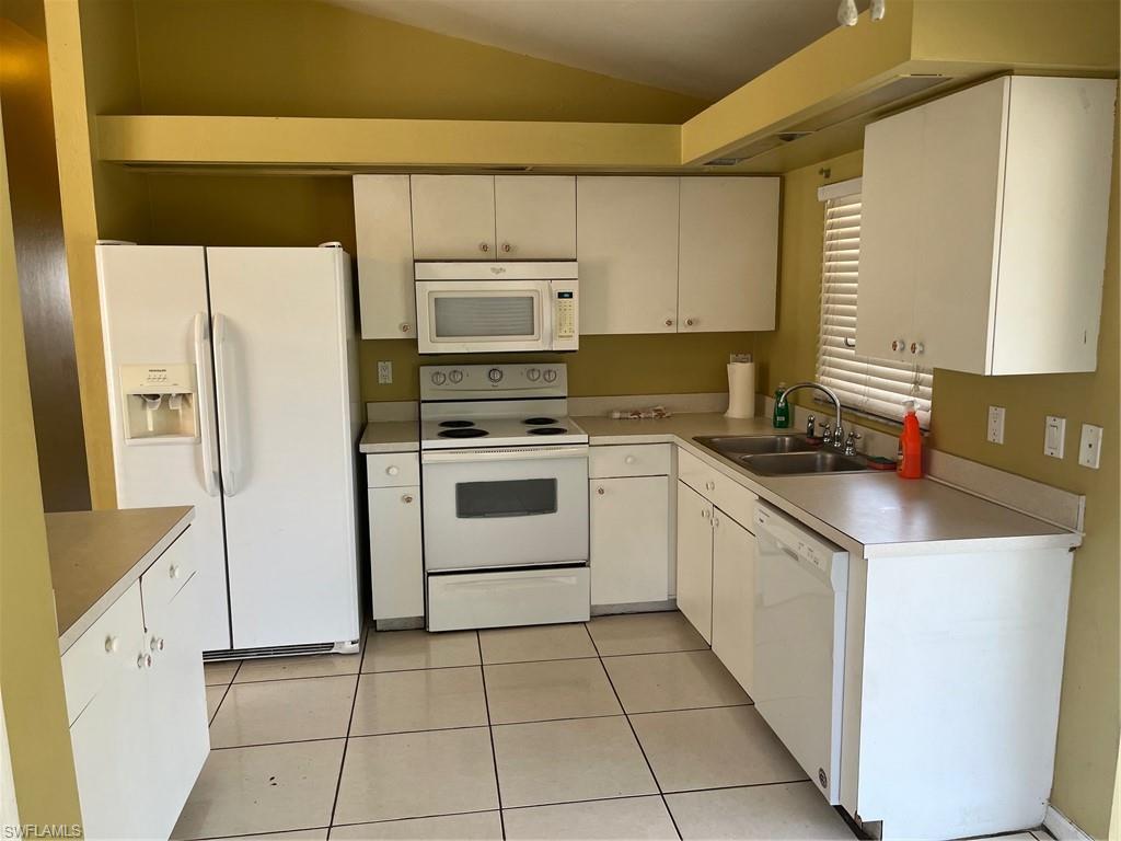 SAN CARLOS PARK - Residential