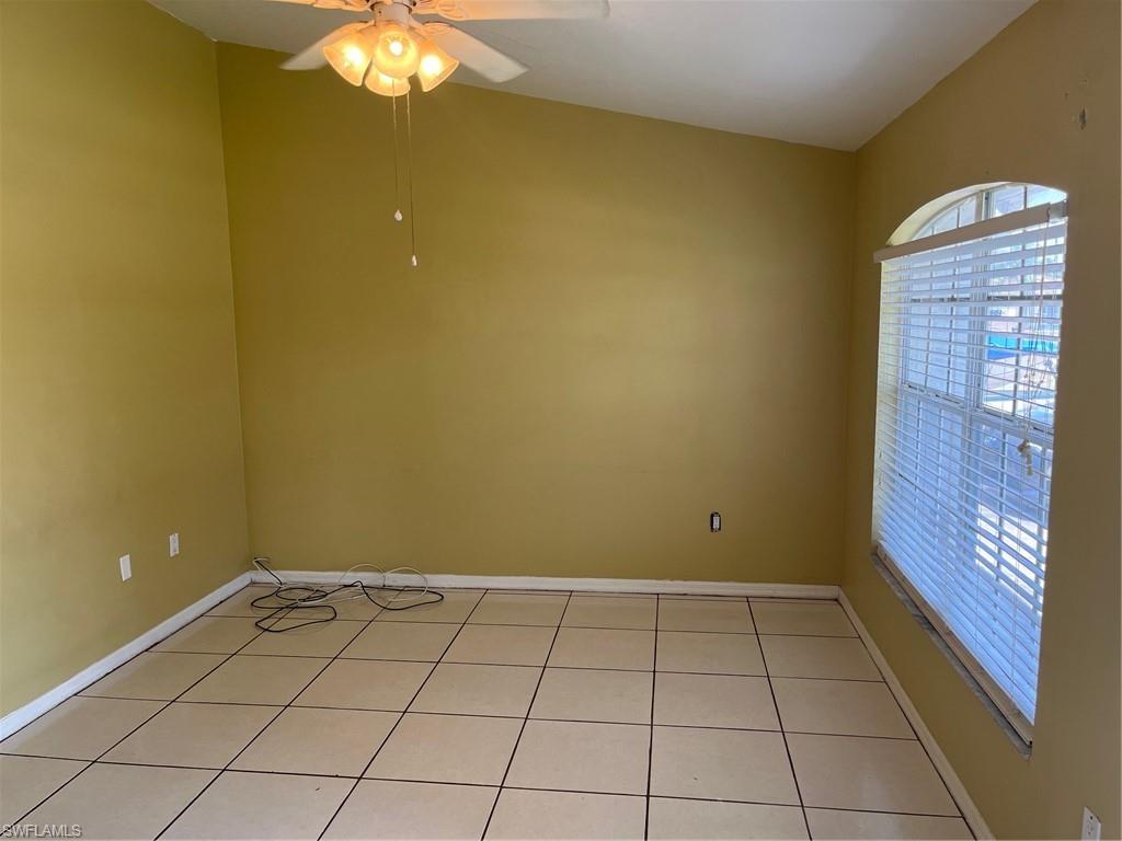 SAN CARLOS PARK - Residential