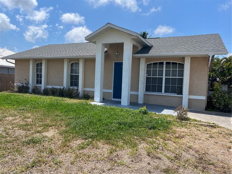 SAN CARLOS PARK- SINGLE HOME 3/2. Tile floors throughout. All appliances with ceiling fans in all the rooms. Affordable water from well. Fenced backyard with nice storage shed. Roof is 4 years old.