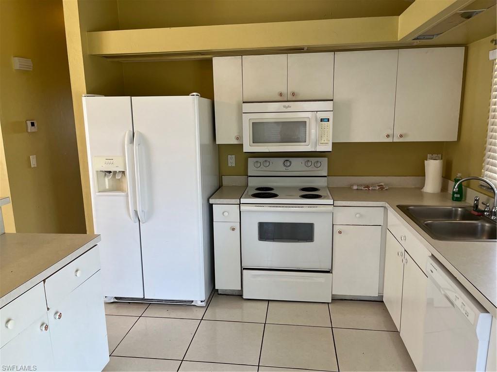 SAN CARLOS PARK - Residential