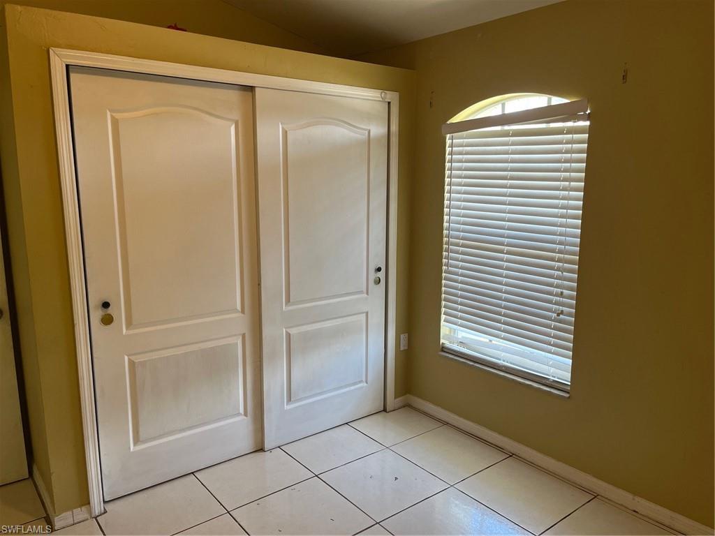 SAN CARLOS PARK - Residential