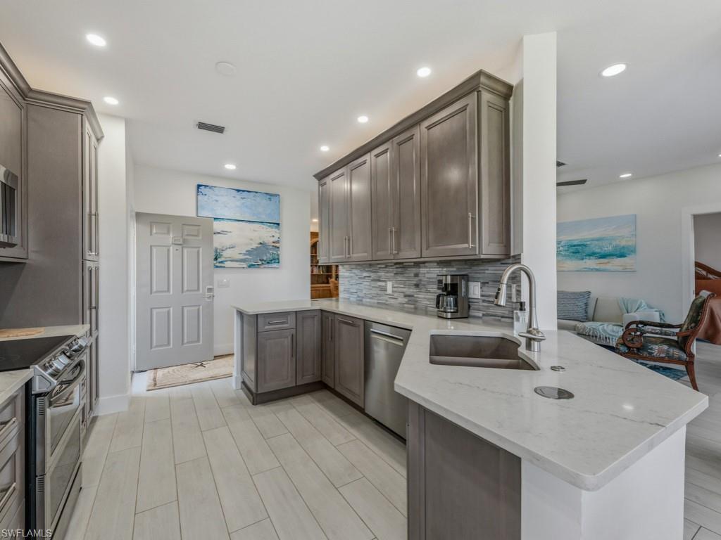 CLUBSIDE - Residential