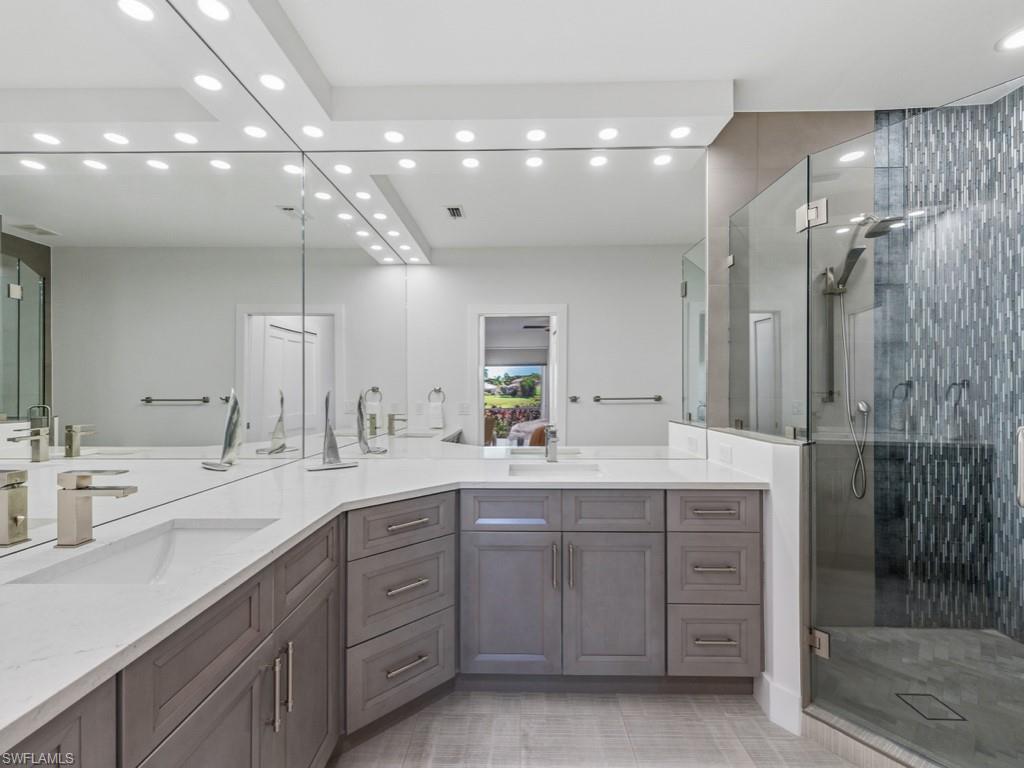 CLUBSIDE - Residential