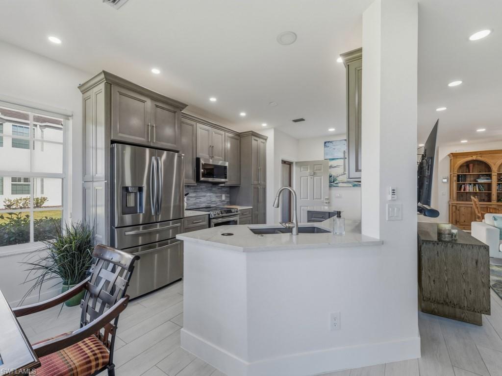 CLUBSIDE - Residential