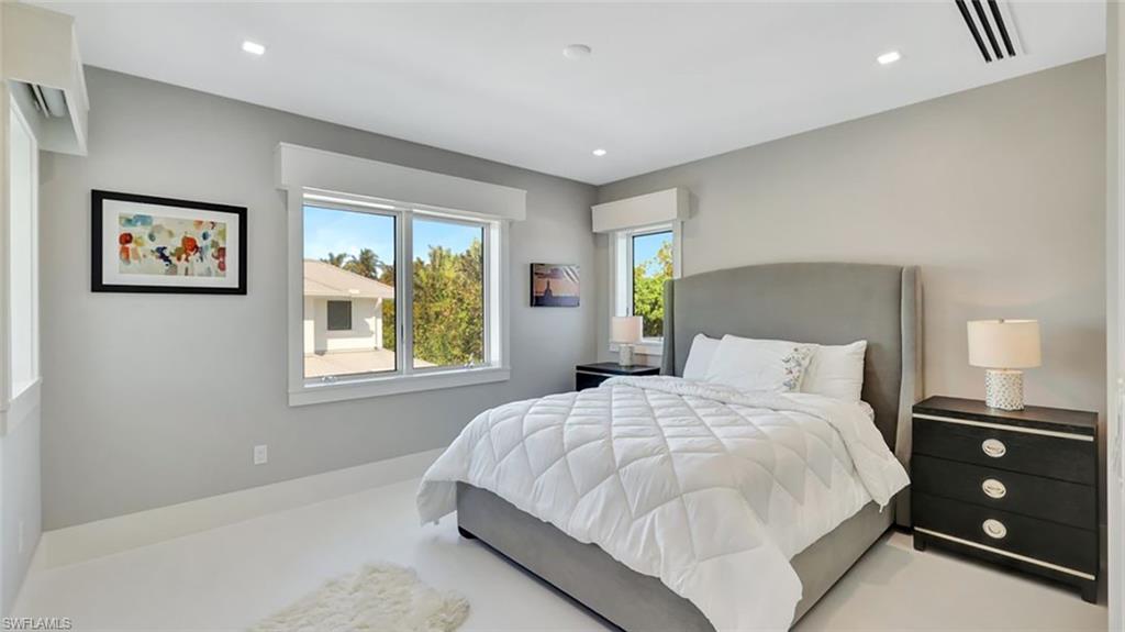 OLDE NAPLES - Residential Lease