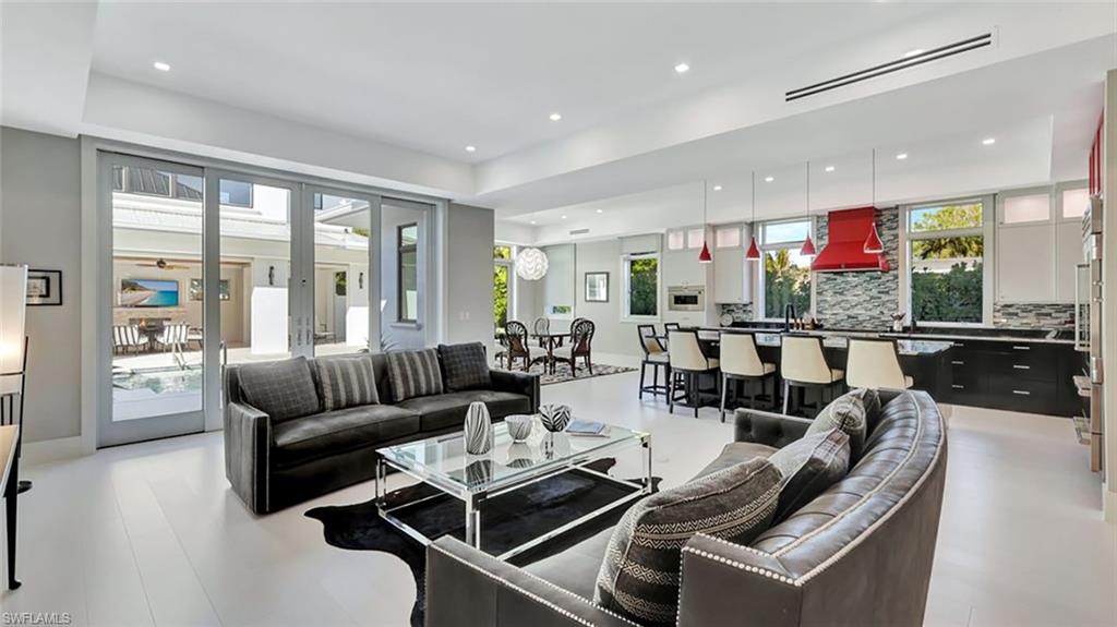 OLDE NAPLES - Residential Lease