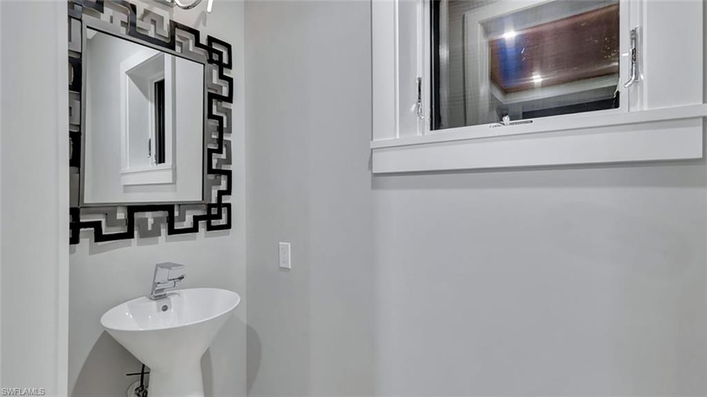 OLDE NAPLES - Residential Lease