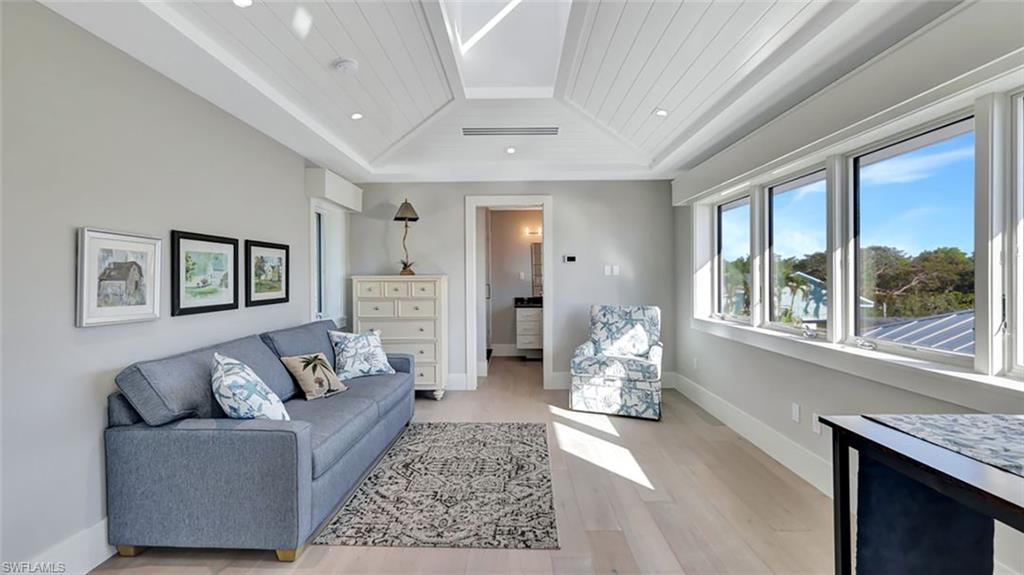 OLDE NAPLES - Residential Lease