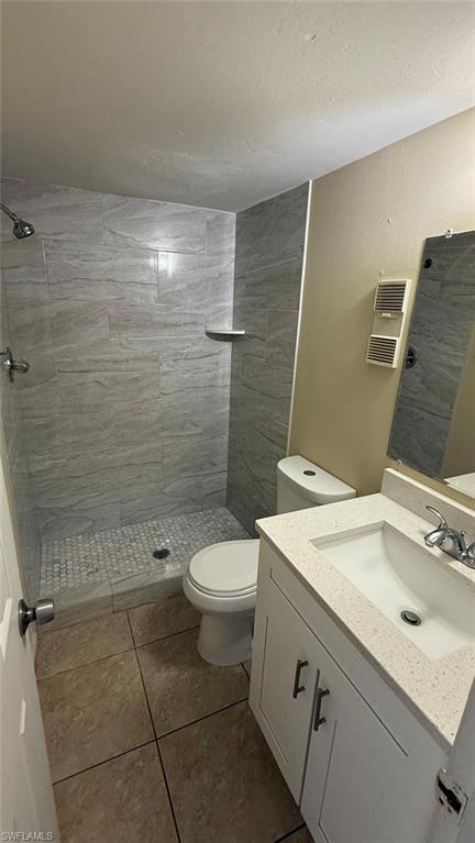 EVANSTON PARK CONDO - Residential Lease
