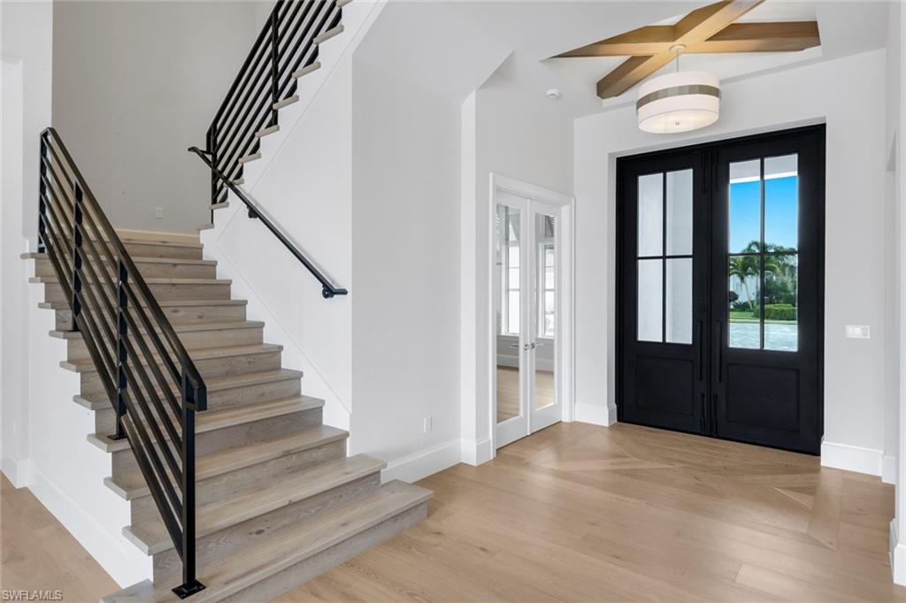 THE ENCLAVE OF DISTINCTION - Residential