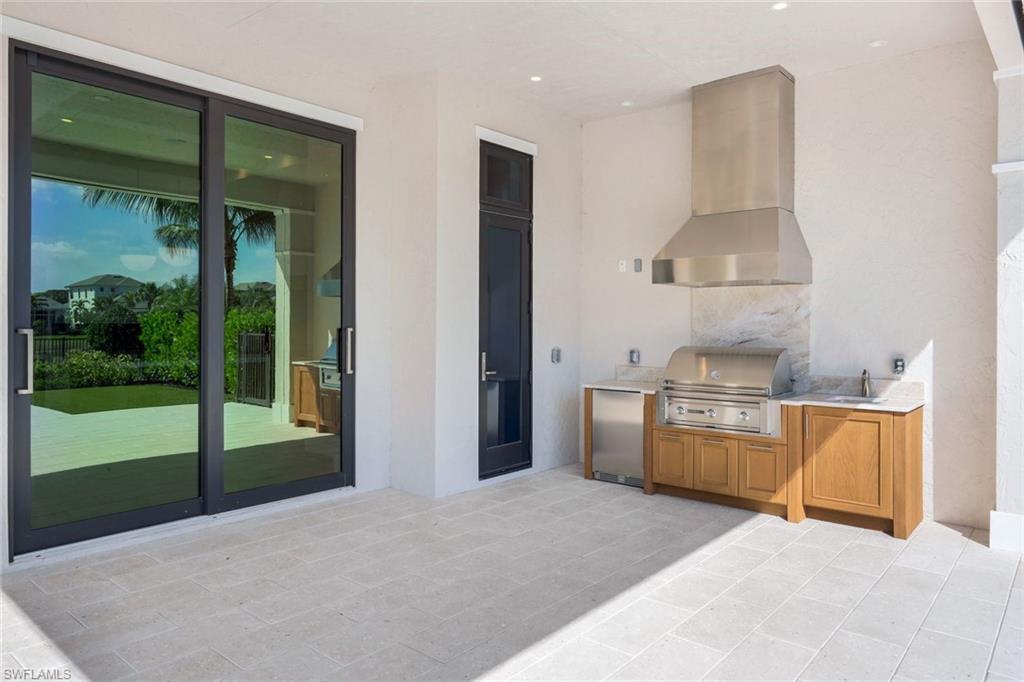 THE ENCLAVE OF DISTINCTION - Residential