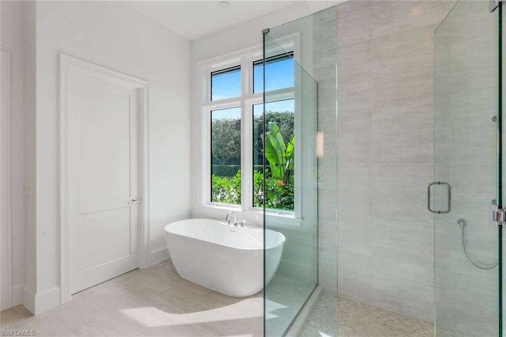 THE ENCLAVE OF DISTINCTION - Residential