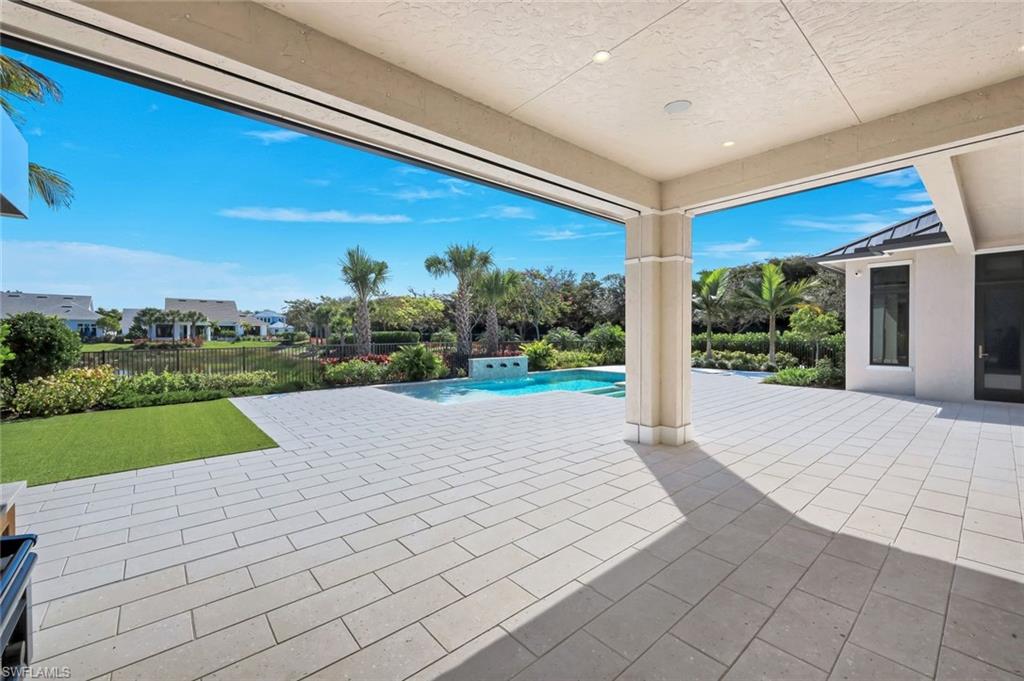 THE ENCLAVE OF DISTINCTION - Residential