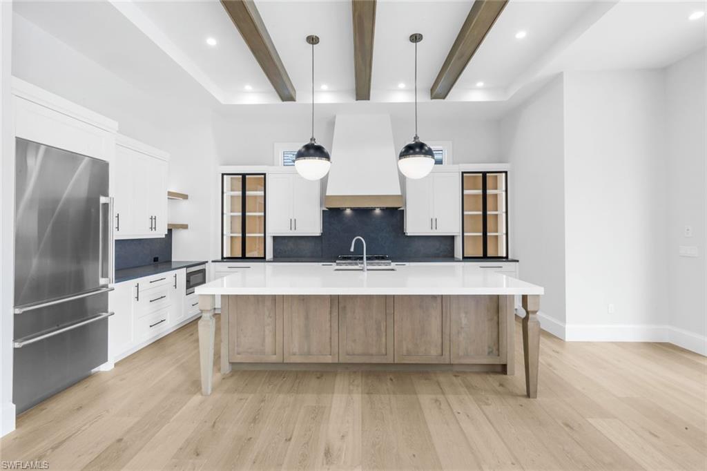 THE ENCLAVE OF DISTINCTION - Residential