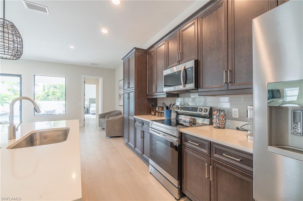 NAPLES PARK - Residential Lease