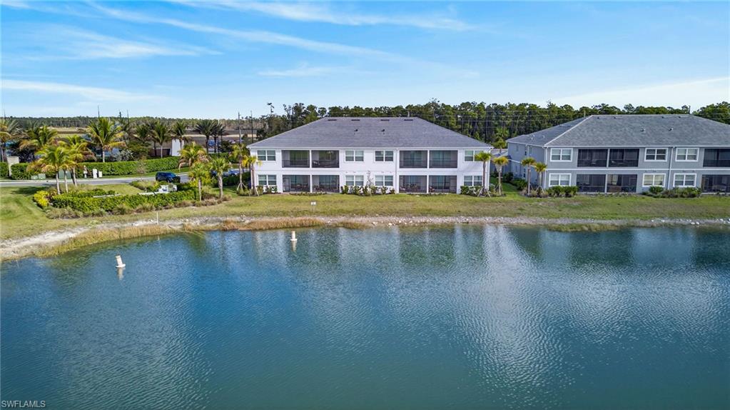 ESPLANADE LAKE CLUB - Residential