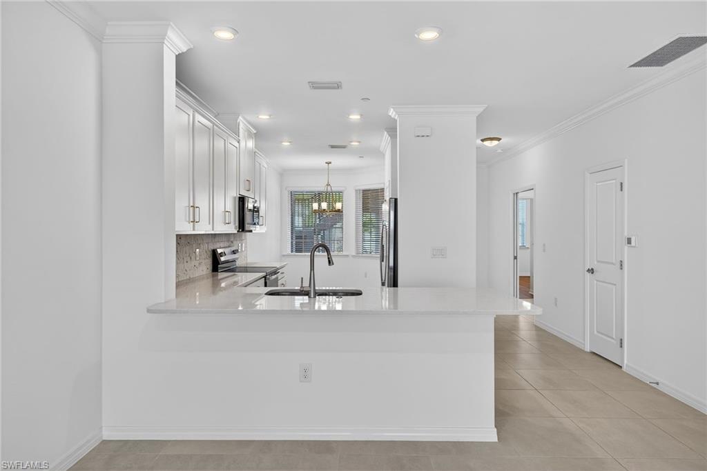 ESPLANADE LAKE CLUB - Residential