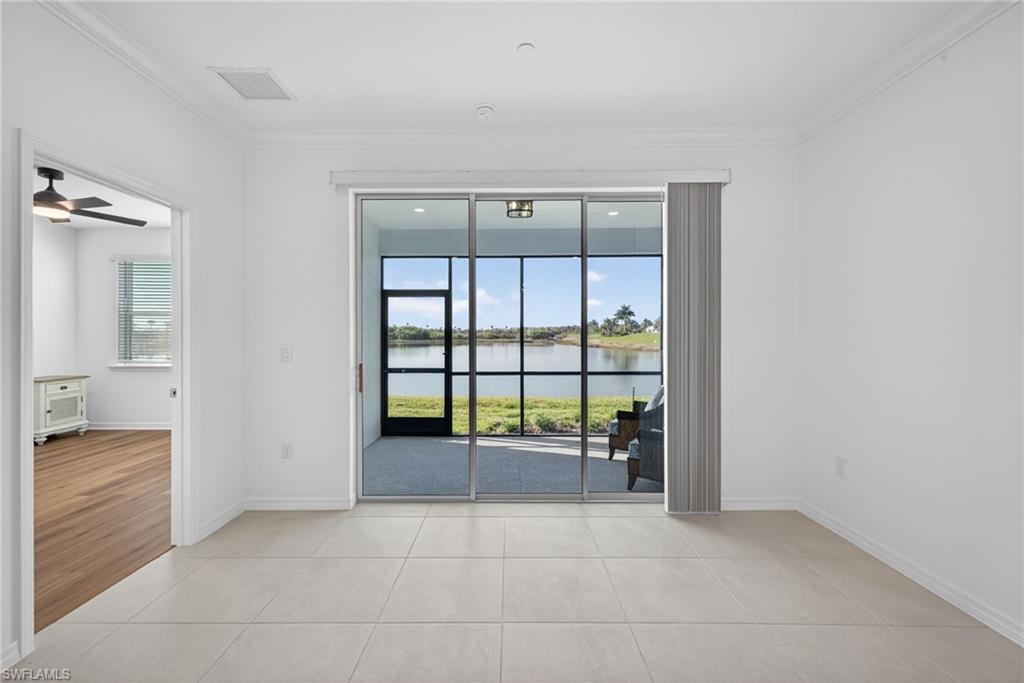 ESPLANADE LAKE CLUB - Residential