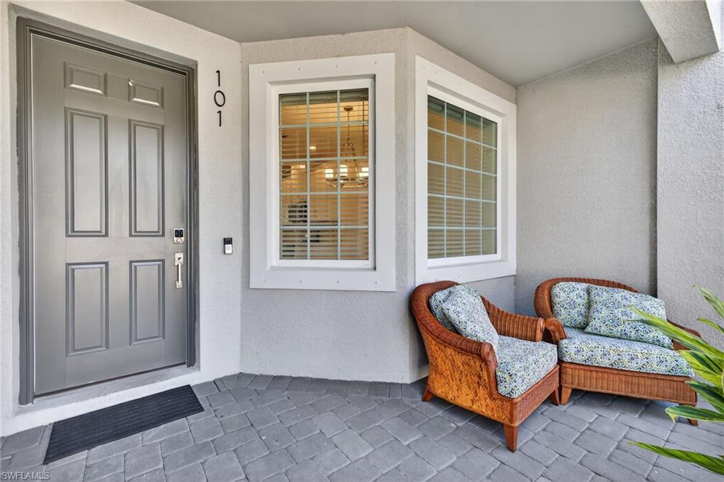 ESPLANADE LAKE CLUB - Residential