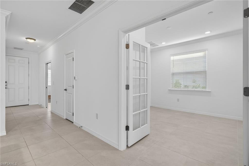 ESPLANADE LAKE CLUB - Residential