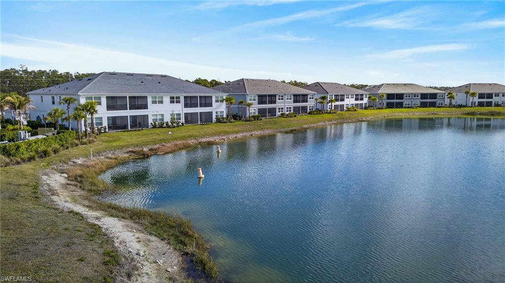 ESPLANADE LAKE CLUB - Residential