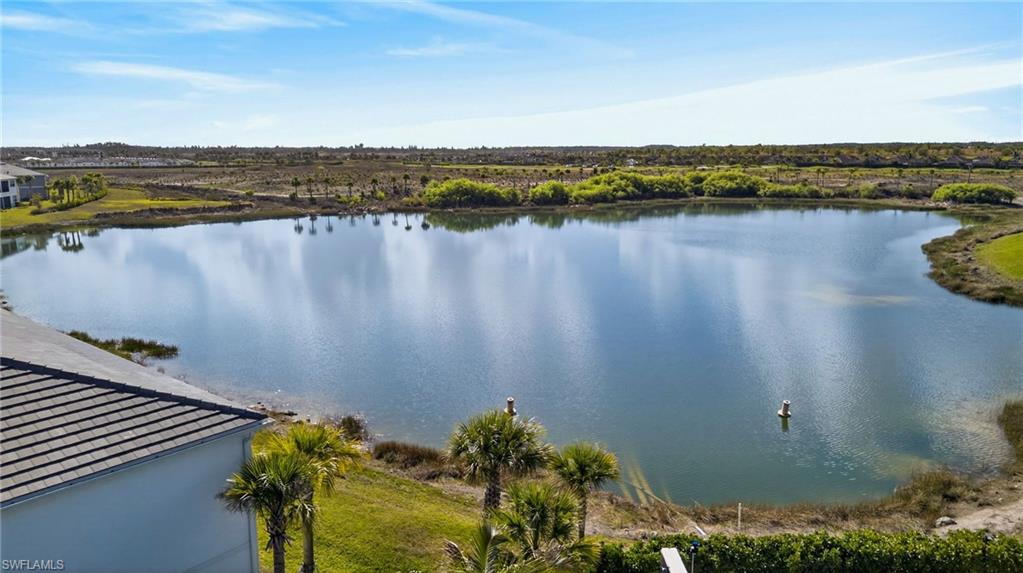 ESPLANADE LAKE CLUB - Residential