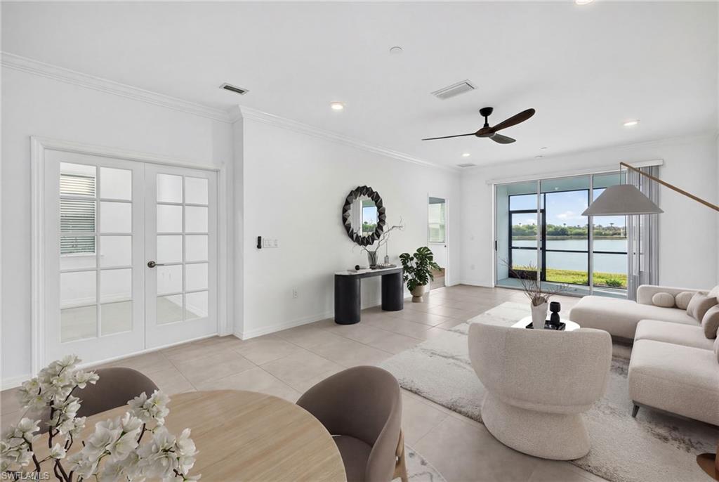 ESPLANADE LAKE CLUB - Residential