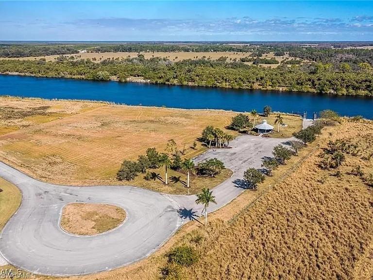 CALOOSA PRESERVE - Land