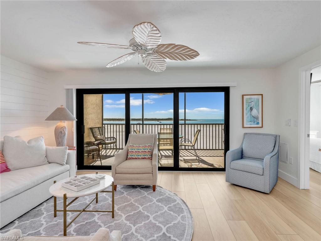 CARLOS POINTE - Residential