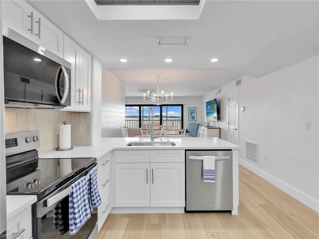 CARLOS POINTE - Residential