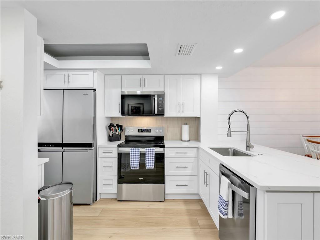 CARLOS POINTE - Residential