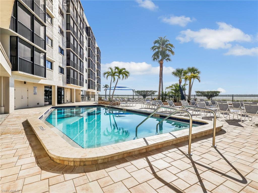 CARLOS POINTE - Residential