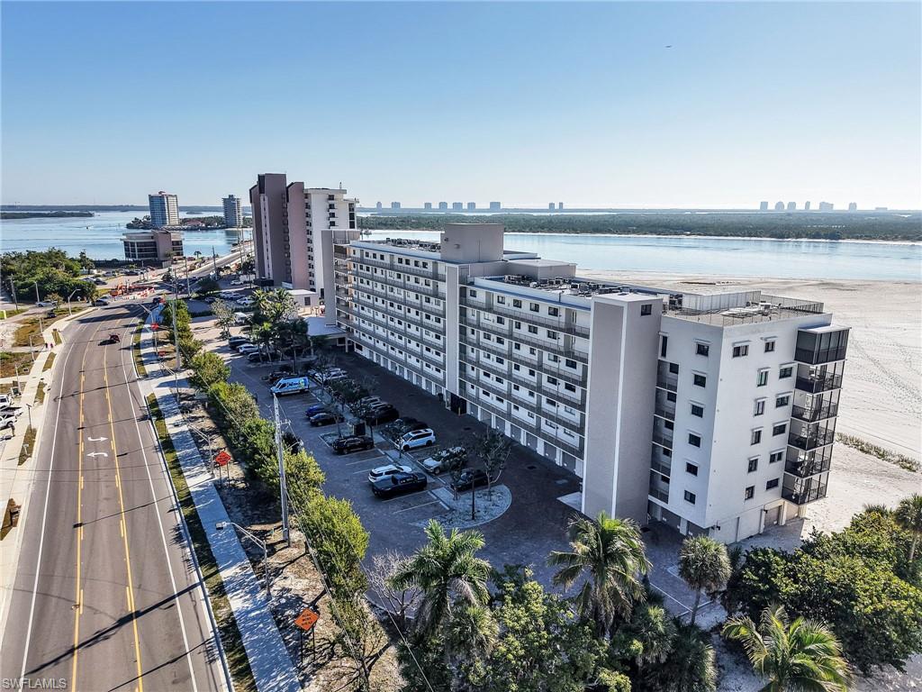 CARLOS POINTE - Residential