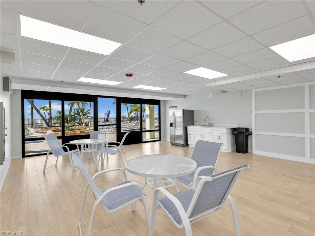 CARLOS POINTE - Residential