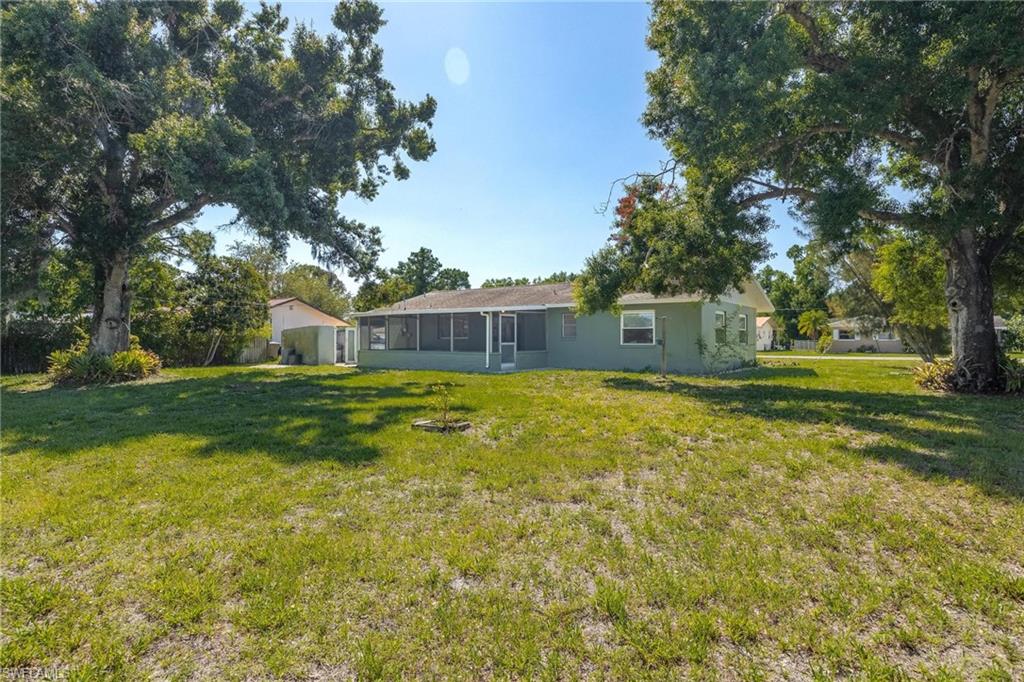 FORT MYERS SHORES - Residential