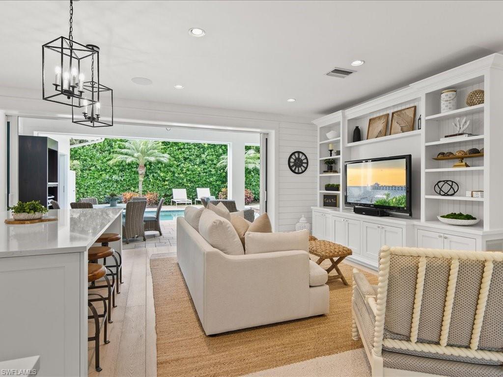 OLDE NAPLES - Residential