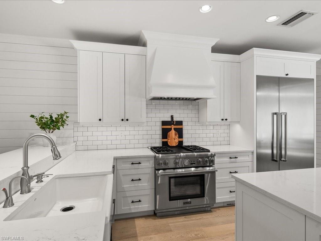 OLDE NAPLES - Residential