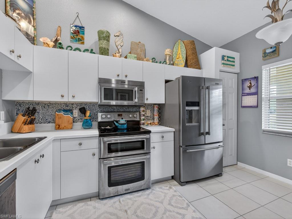 HUNTINGTON LAKES - Residential