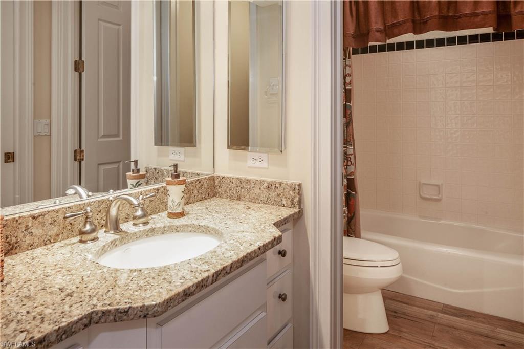 LONGLAKE - Residential