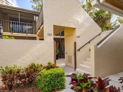 15330 Cedarwood Ln Unit 103, Naples, FL 34110 - #: 225022908