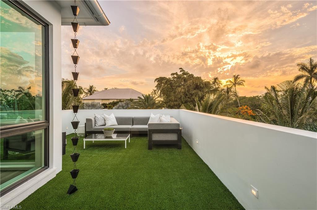 OLDE NAPLES - Residential