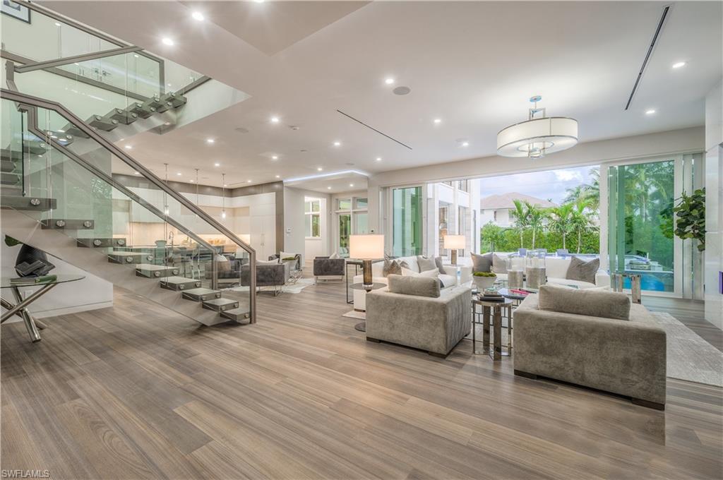 OLDE NAPLES - Residential